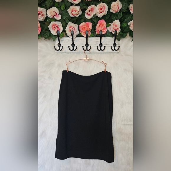 Beechers Brook Embroidered Romance Midi Skirt - Picture 3 of 7